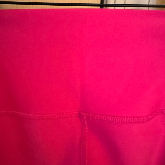 ALO Yoga Airlift leggings. Never worn - Picture 6 of 6
